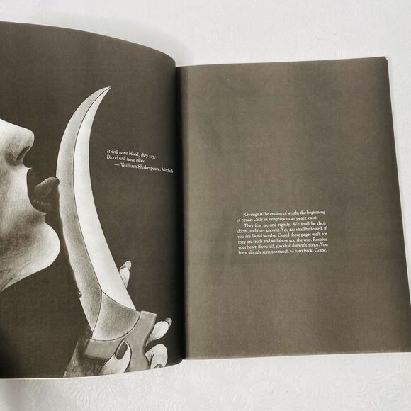 Lot 3 Vampire Magazines Books - Picture 13 of 16